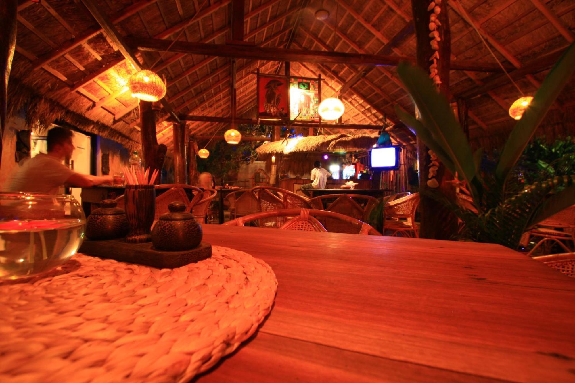 Surf N Sun - Arugam Bay Hotel Buitenkant foto